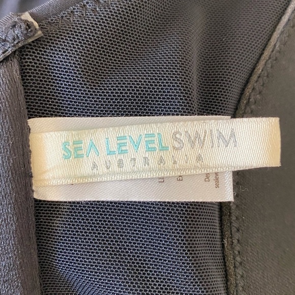 Plunge One-Piece Swimsuit by
SEA LEVEL Size 4 US New without tags - Picture 7 of 9